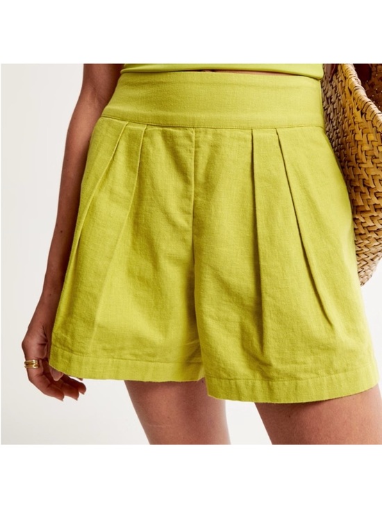Abercrombie & Fitch Pants - Abercrombie & Fitch Sloane High Waist Pleated Trouser Shorts Chartreuse, M